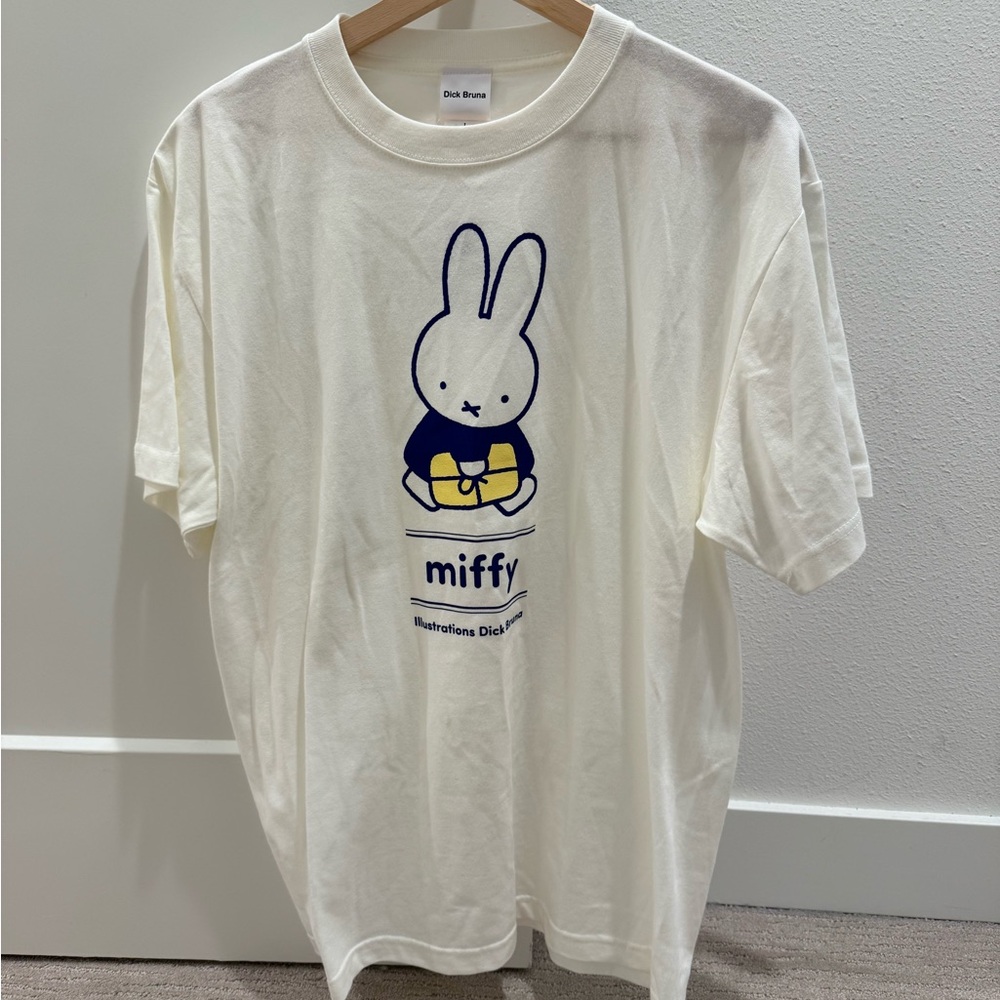 Miffy - T-shirt - White - Short sleeve - Size L - Brought From Japan - New